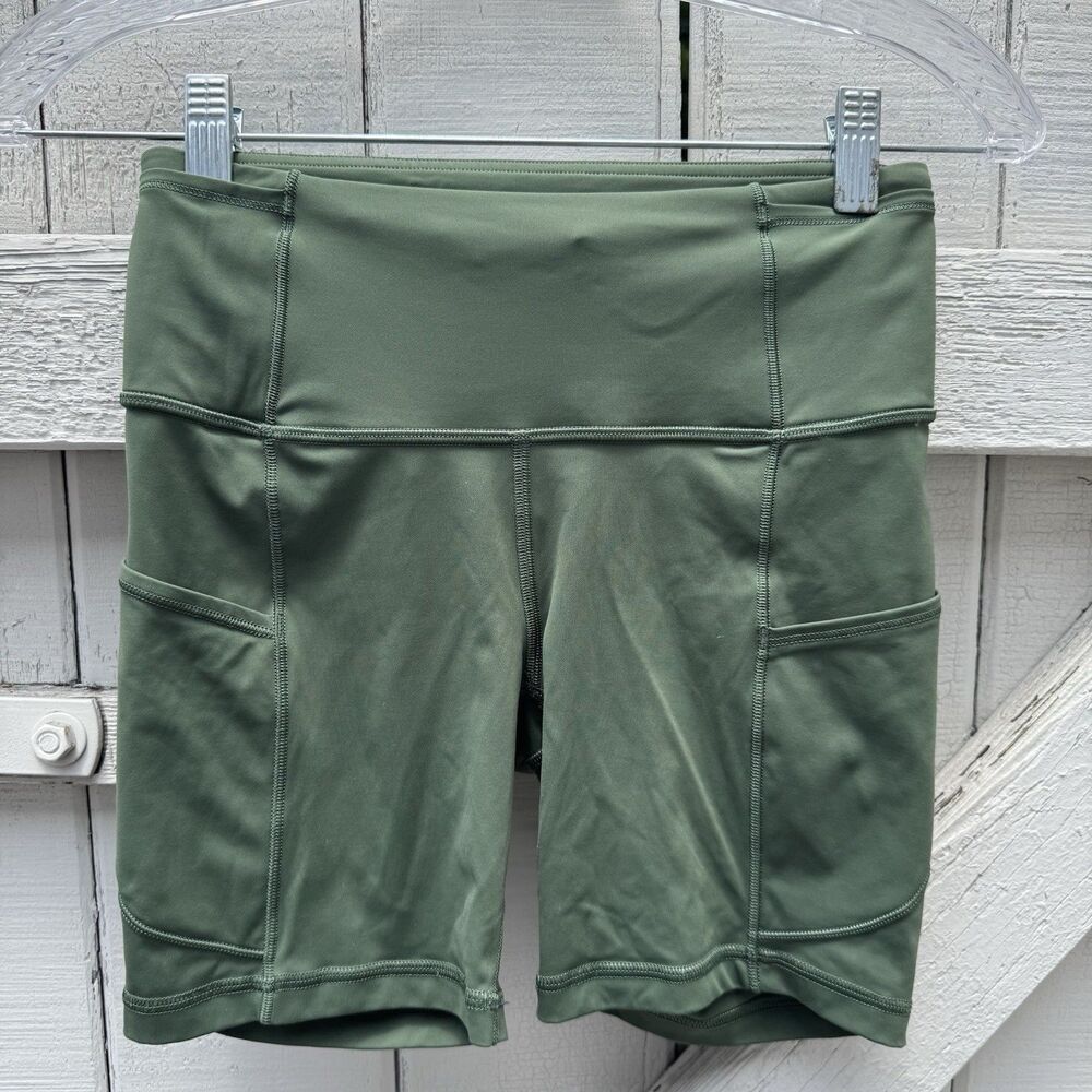 Lululemon Womens Fast and Free Bike Shorts Non-Reflective 6" Green Size 4